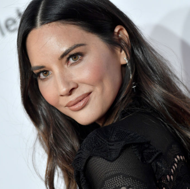 Sabemos cuál es el secreto de belleza de Olivia Munn ¡y no es maquillaje!