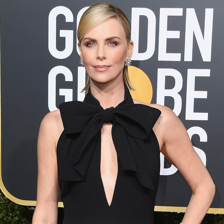 Charlize Theron en la red carpet de Golden Globes