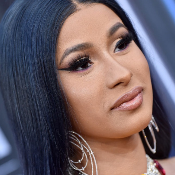 El 'eyeliner' que usa Cardi B ¡cuesta menos de $5!