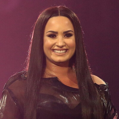 Demi Lovato se presenta en la O2 Arena