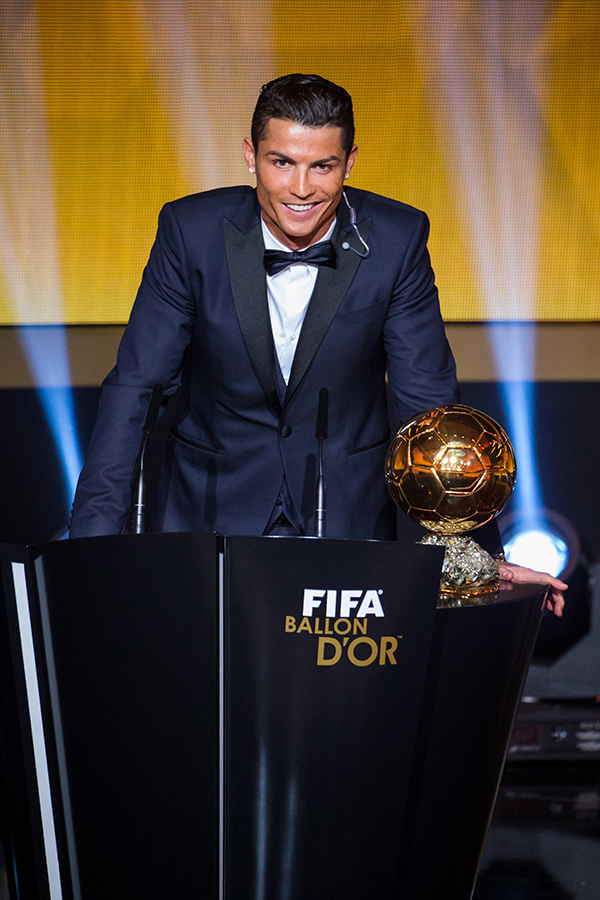 Cristiano Ronaldo y Lionel Messi, duelo de estilo en la ceremonia del Balón de Oro 2014