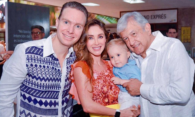 Andrés Manuel López Obrador, Anahí y Manuel Velasco