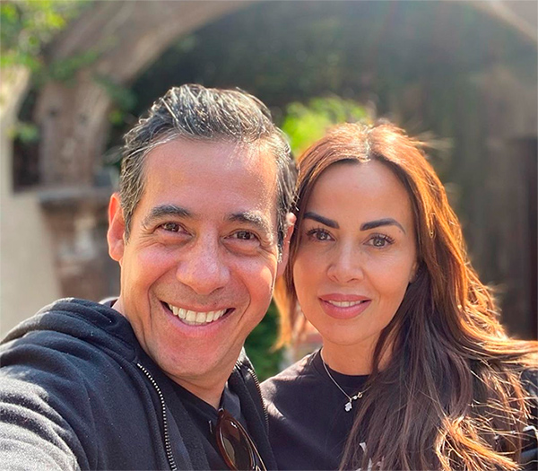 Yordi Rosado y su novia Janet