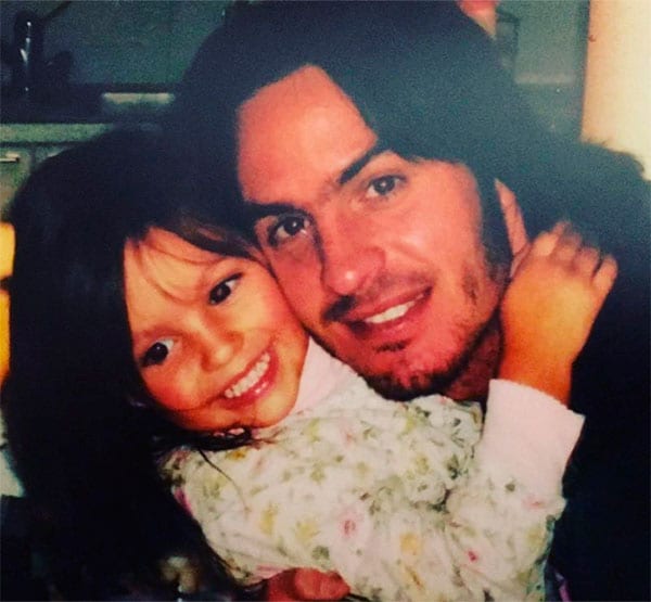 Mauricio Ochmann y una foto con su hija Lorenza de niña