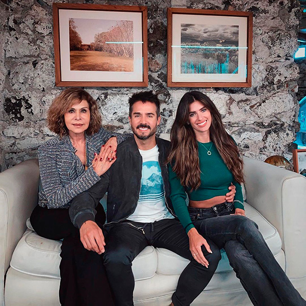 José Ron, su mamá y Luciana Sismondi