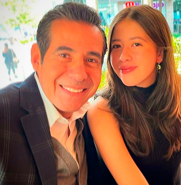 Yordi Rosado y su hija Regina
