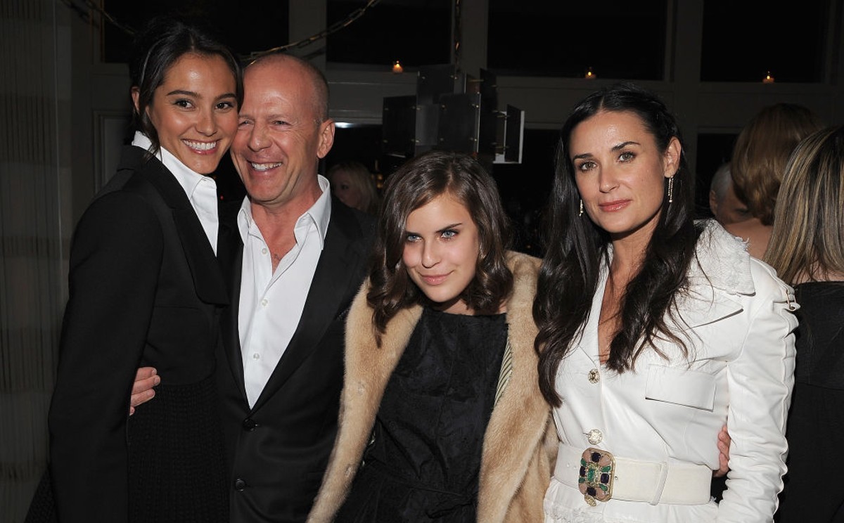 Bruce Willis con su esposa y Demi Moore