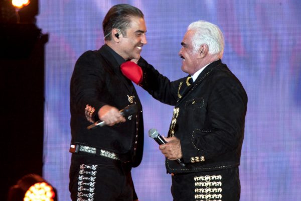 Alejandro Fernández y don Vicente Fernández