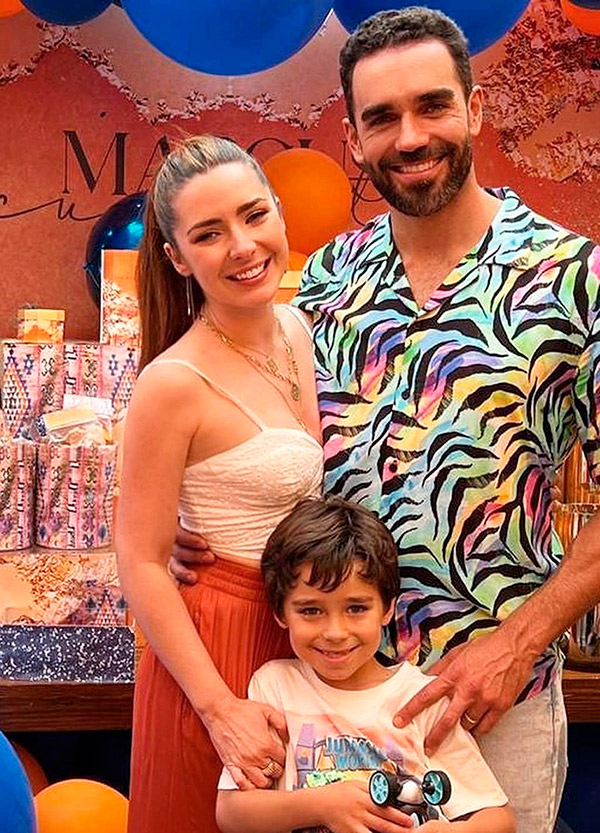 Ariadne Diaz y Marcus Ornellas con su hijo Diego