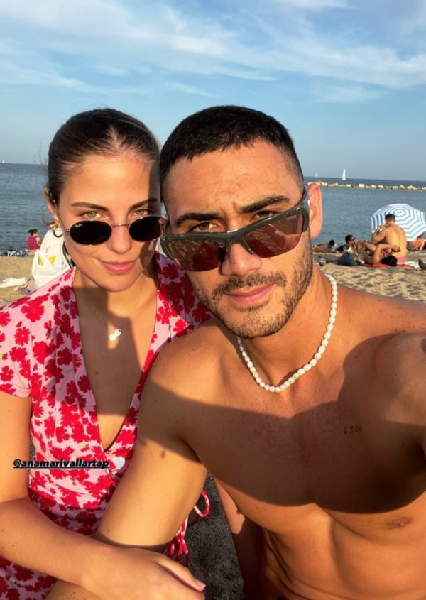 Alejandro Speitzer y su novia María Vallarta
