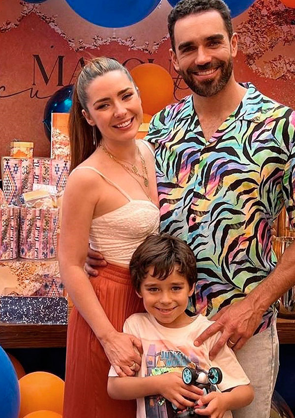 Ariadne Diaz y Marcus Ornellas con su hijo Diego