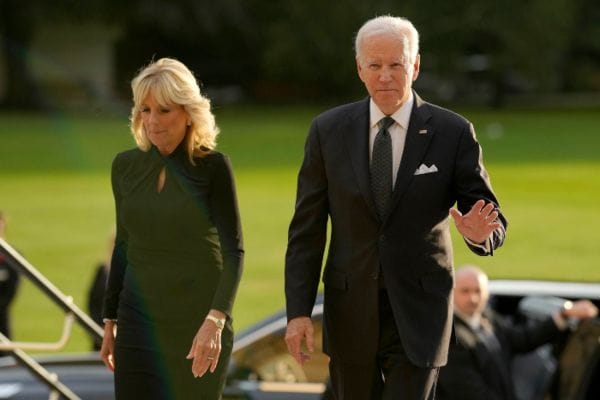 Biden y su esposa en Reino Unido 