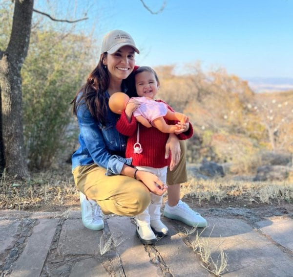 Tania Rincón y su hija Amelia