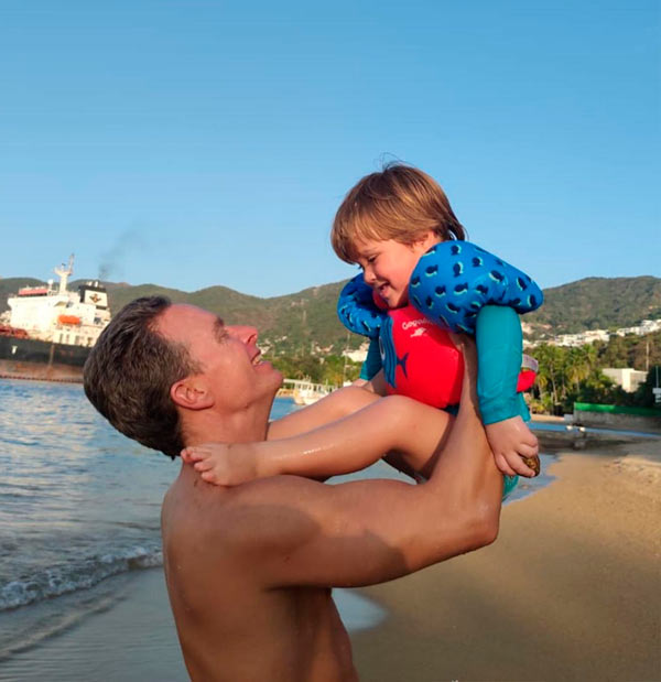 Manuel Velasco y su hijo Emiliano