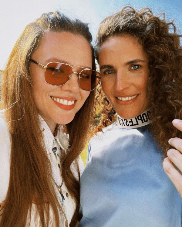 Joy Huerta y Diana Atri