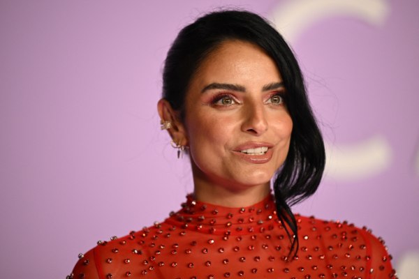 Aislinn Derbez