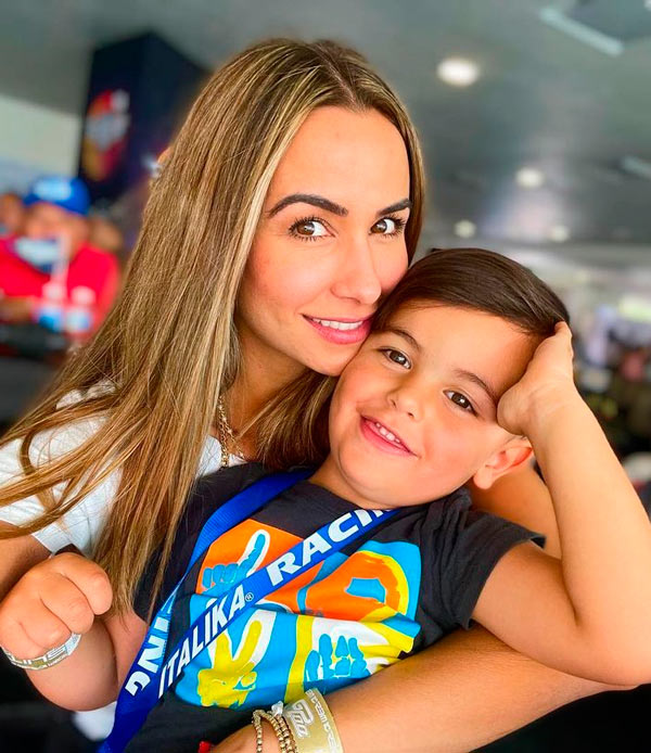 Odalys Ramírez y su hijo Rocco