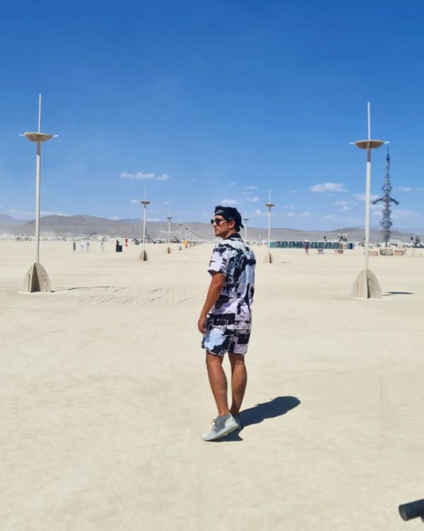 Vadhir Derbez 