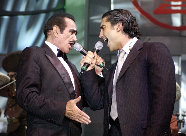 Alejandro Fernández y Vicente Fernández