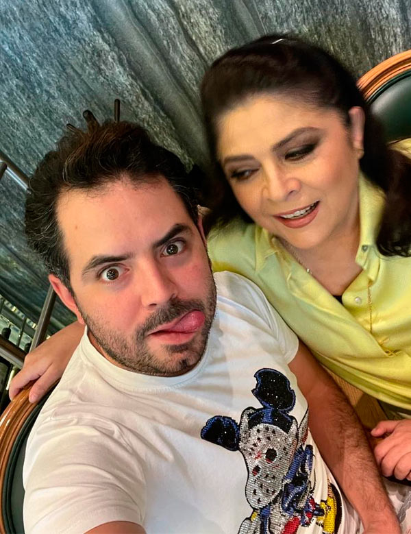 José Eduardo Derbez y Victoria Ruffo