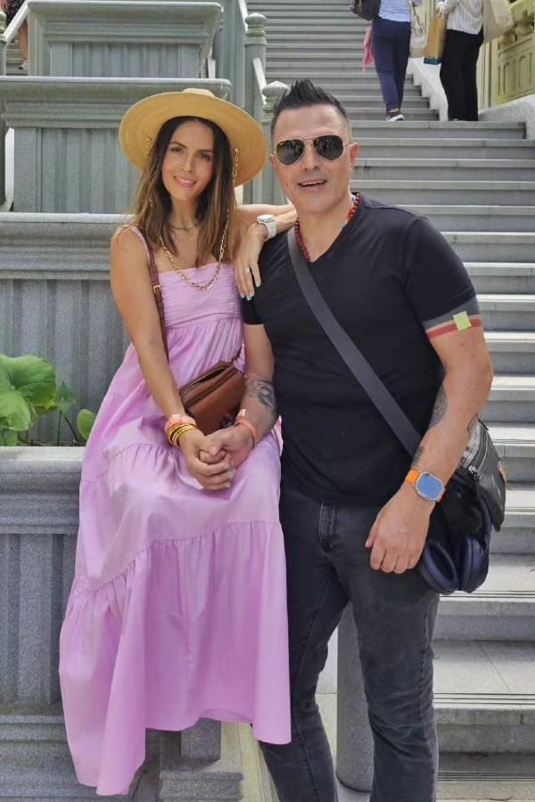 Claudia y esposo