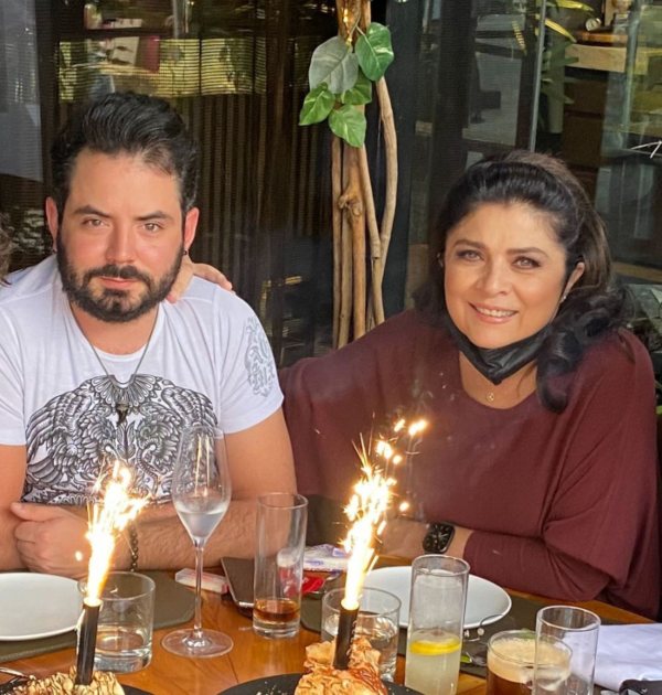 José Eduardo Derbez y Victoria Ruffo