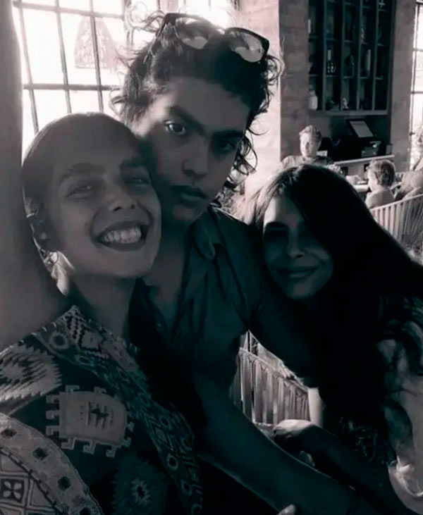 José Emilio Fernández Levy y sus hermanas Paula y María
