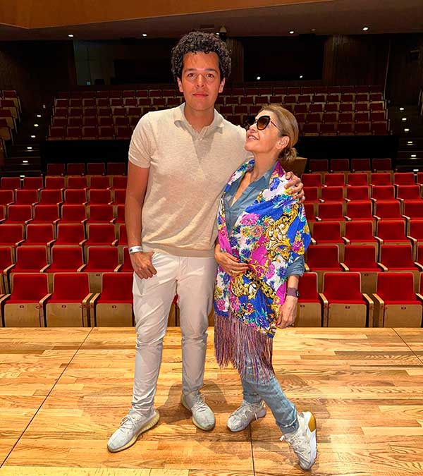 Eduardo Zucchi y su mamá Itatí Cantoral 