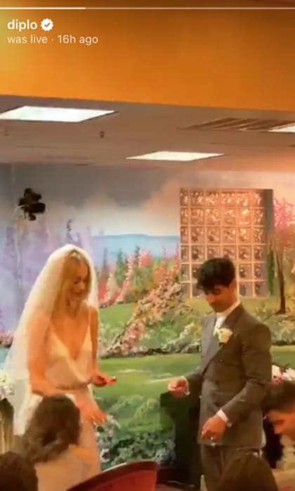 sophie turner wedding dress