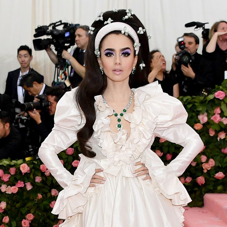 Whoa! Lily Collins’ Met Gala necklace had a special key to unlock it just like 'Oceans 8'
