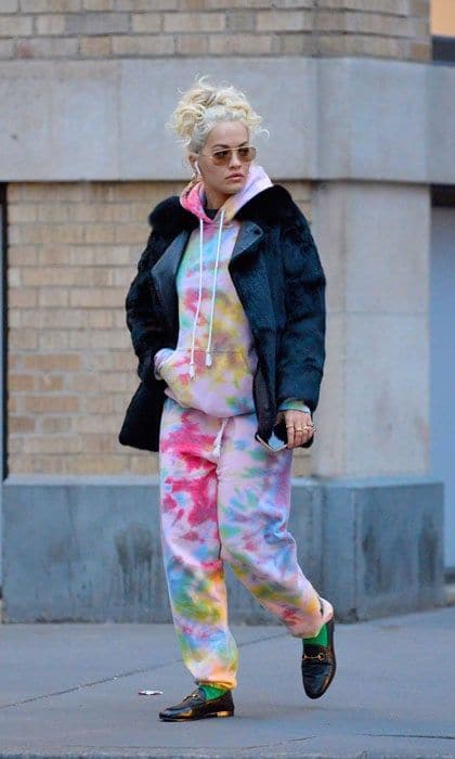 Tie dye sales sweatpants trend
