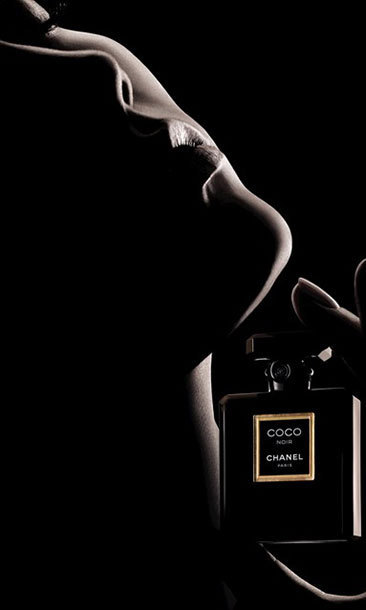 Karlie Kloss is the new face of Chanel Coco Noir