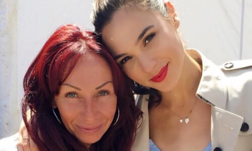 Gal Gadot's 'Wonder Woman' makeup is perfect for summer glam