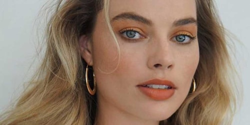 This $45 mascara turned Margot Robbie into a modern-day Sharon Tate