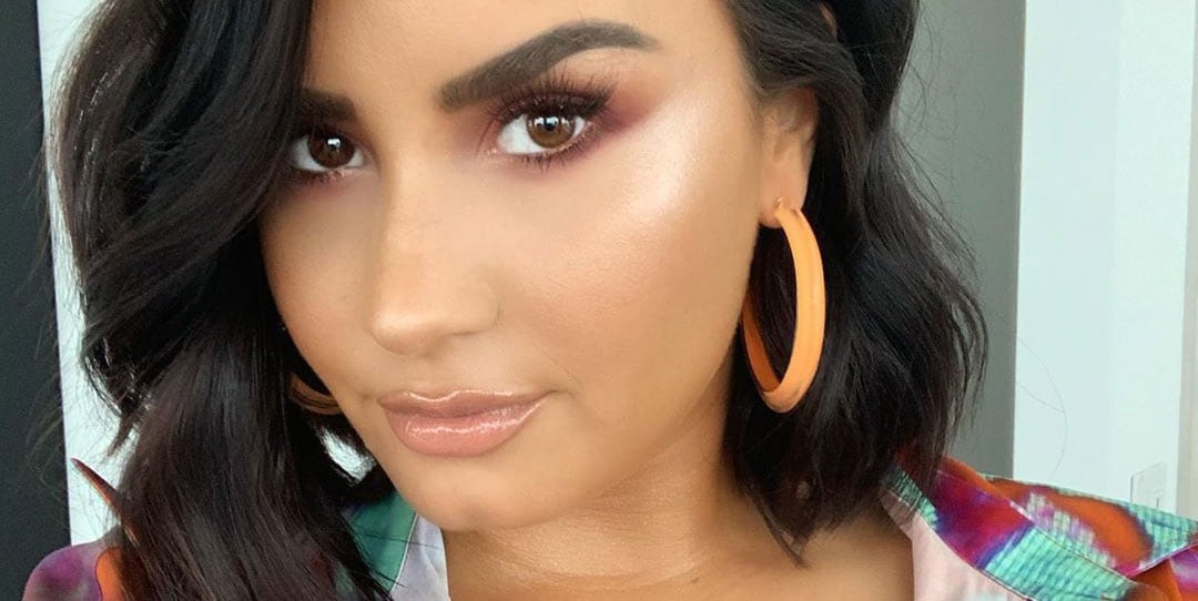 Demi Lovato Shows Off A New Glitter
