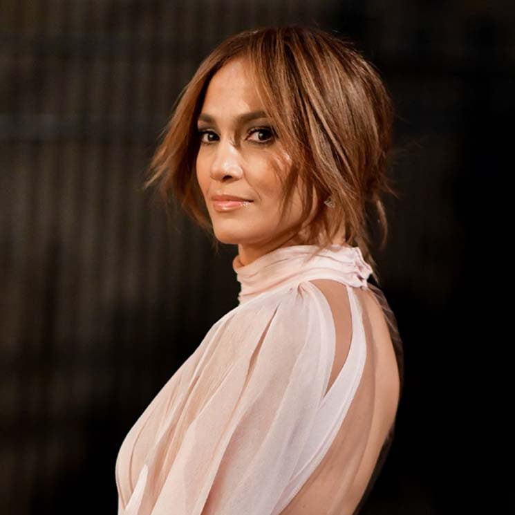 Jennifer Lopez shows off stunning new hairstyle and her fans go wild