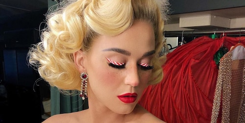Here's how you can recreate Katy Perry's candy cane eyeliner
