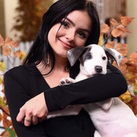 Ariel Winter has a soft spot for dogs: get to know her pets