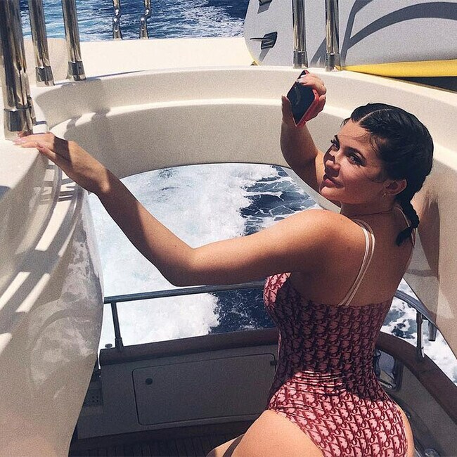 ¿Pagarías $1,600 por este bañador de Kylie Jenner?