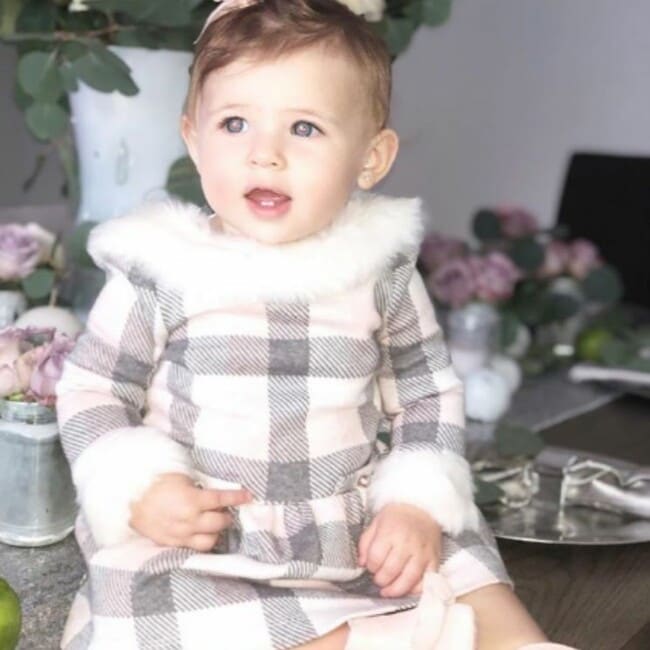 Ximena Duque y los 'holiday outfits' que querrás para tu bebé