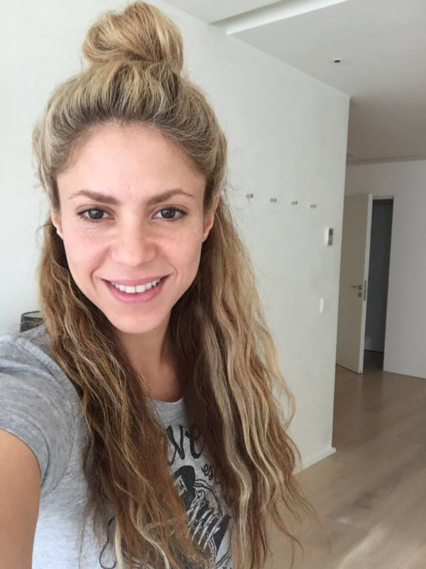 Shakira, sin maquillaje y muy orgullosa de su edad