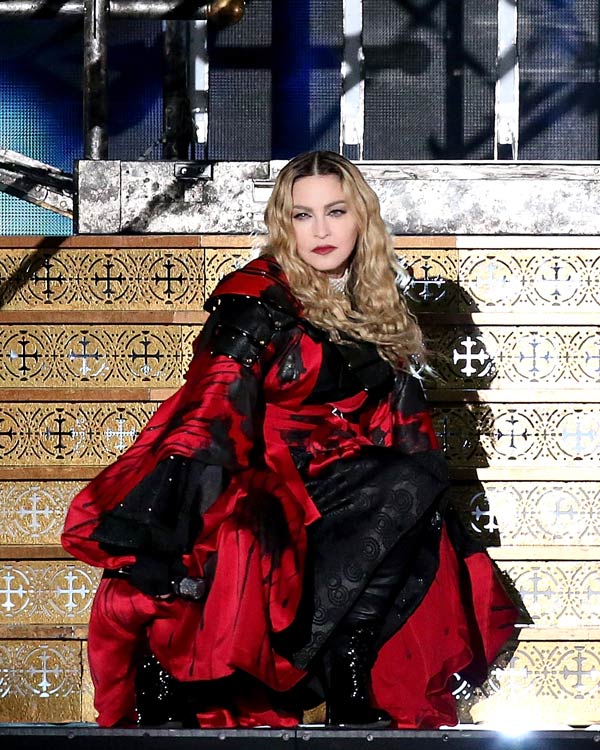 Melancólica, Madonna retira petición de custodia de Rocco en Londres 