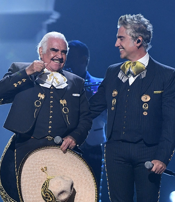 Vicente Fernández y Alejandro Fernández