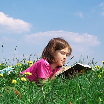 Природа и люди фонд. Дети и природа. Самые летние книги для детей. Книги для детей про лета. Летнее обучение.