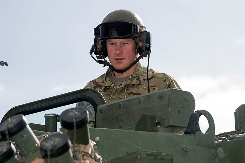 El Príncipe Harry de Inglaterra concluye su carrera militar, ¿cuáles son sus siguienetes planes?