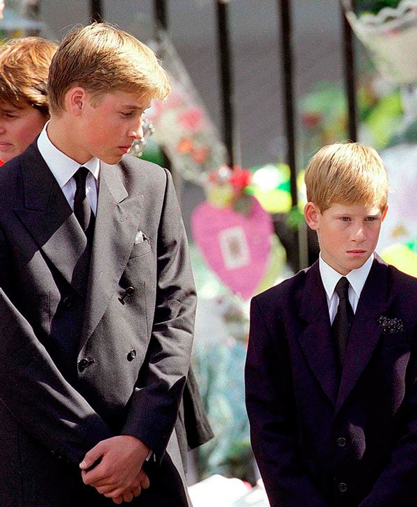 William y Harry en el funeral de la Princesa Diana