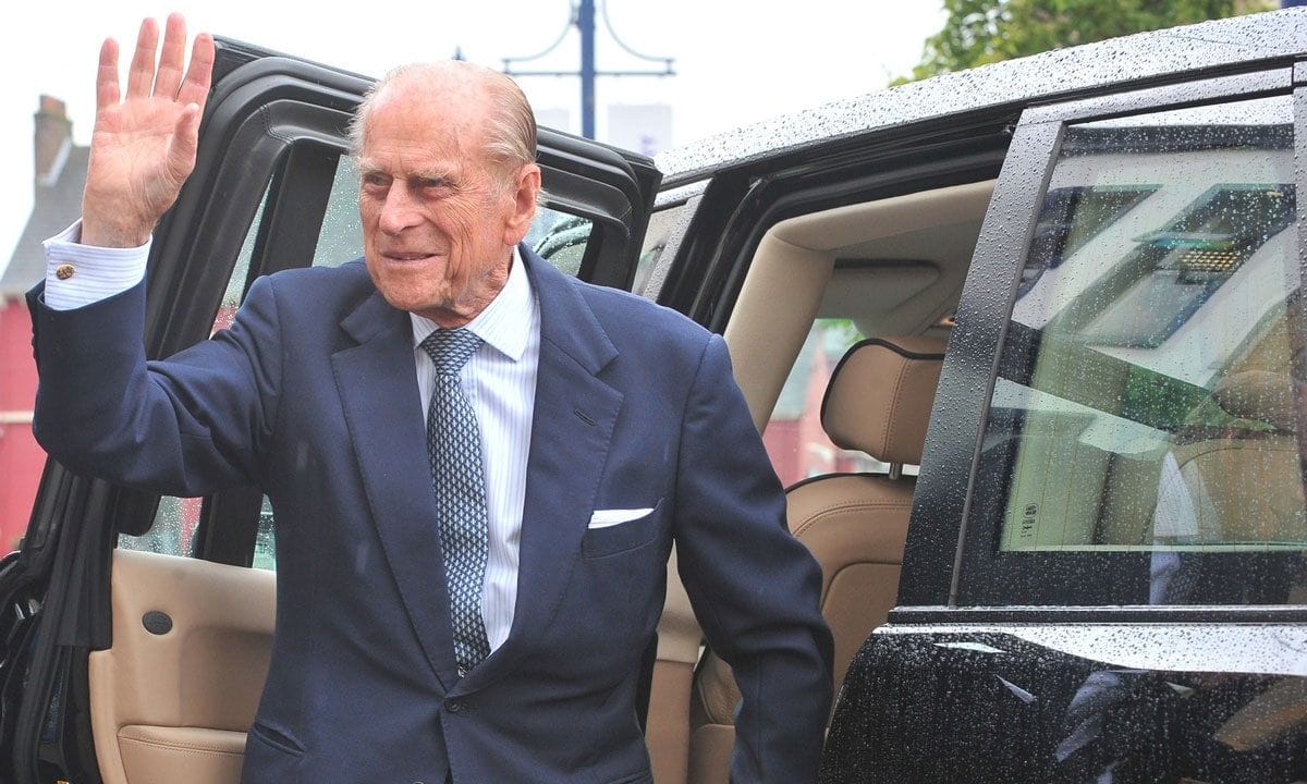 Police give update on investigation in Prince Philip's car accident