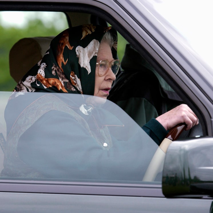 Queen Elizabeth driving 