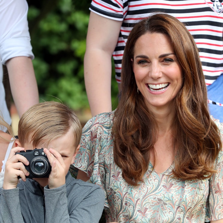Kate Middleton looks summery at workshop, named patron of Royal Photographic Society
