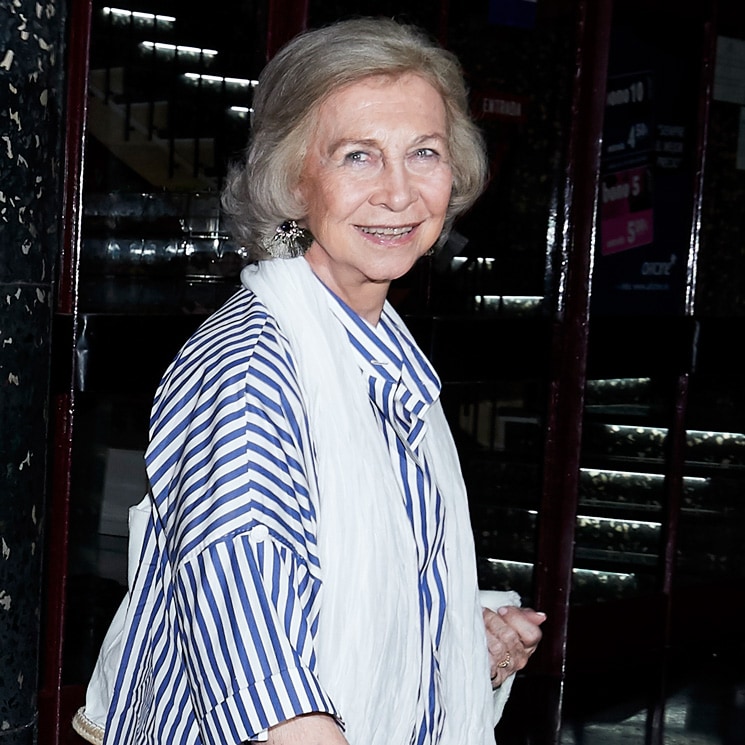 Spain's Queen Sofia takes granddaughters to see royal-approved movie